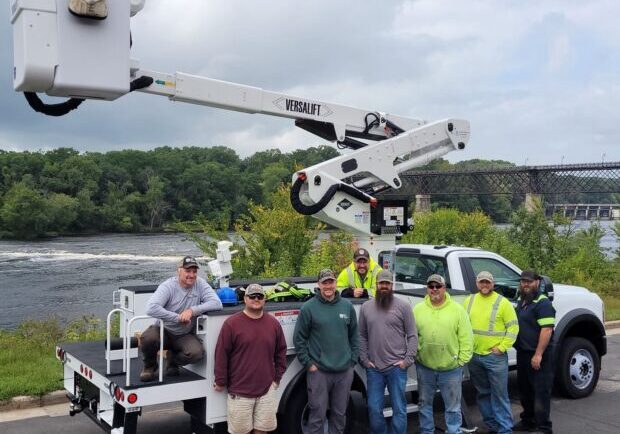 Eau Claire Public Works Puts VERSALIFT VST-40-MHI